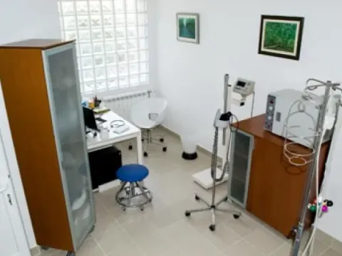 Izdavanje, poslovni prostor, 80m², Mali Mokri Lug, Zvezdara Sve Podlokacije - image 12