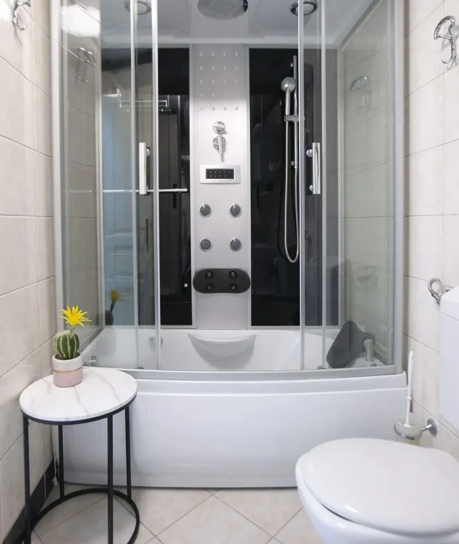 Sale, three bedroom apartment, 90m², Sveti Stefan, Budva