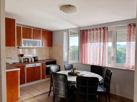 Prodaja, trosoban stan, 101m², Centar, Podgorica - image 4