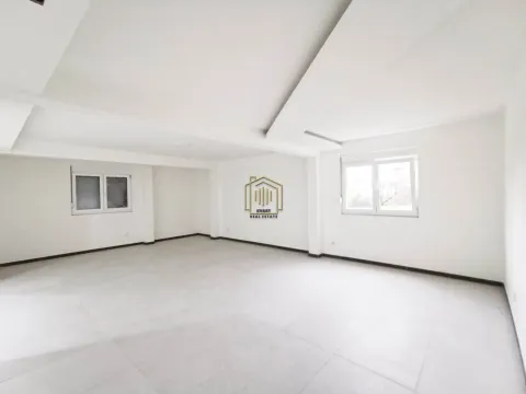 Izdavanje, poslovni prostor, 150m², Podgorica, Crna Gora - image 12