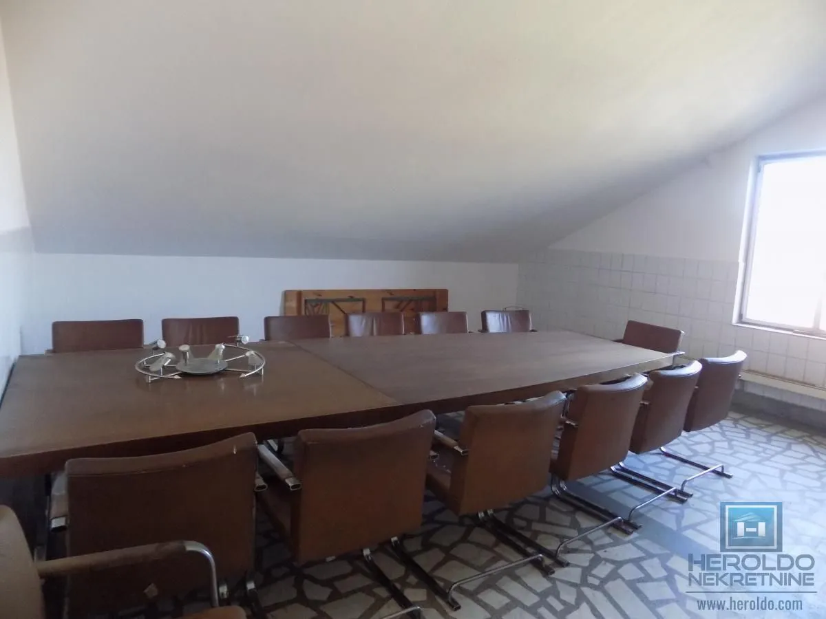 Rent, office space, 1500m², Donje Vidovo, Paraćin