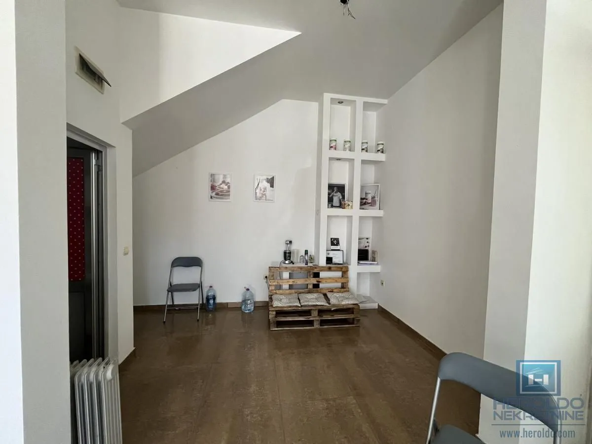 Sale, office space, 46m², Centar, Jagodina