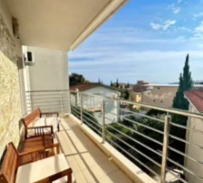 Sale, two bedroom apartment, 98m², Bečići, Budva - image 1