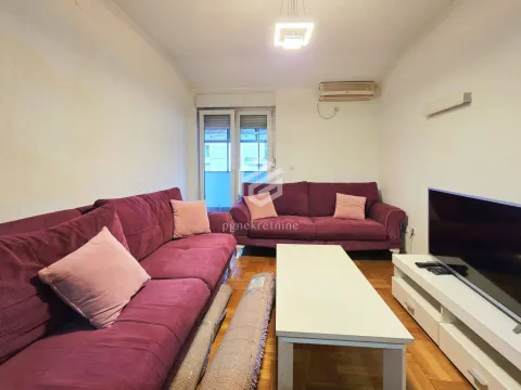 Prodaja, jednosoban stan, 43m², Stari Aerodrom, Podgorica - image 1