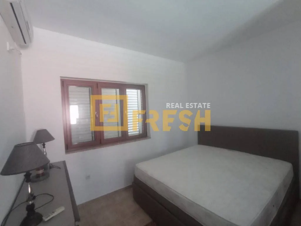 Prodaja, kuća, 423m², Donja Gorica, Podgorica