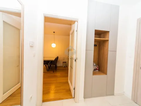 Izdavanje, dvosoban stan, 70m², Central Point, Podgorica - image 27