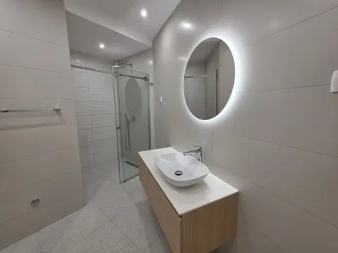 Prodaja, jednosoban stan, 77m², Bečići, Budva - image 21