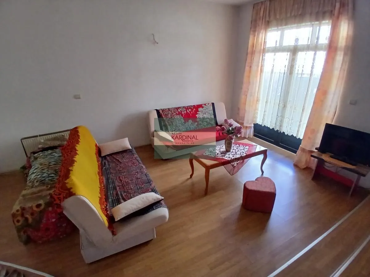 Prodaja, kuća, 660m², Centar, Jagodina