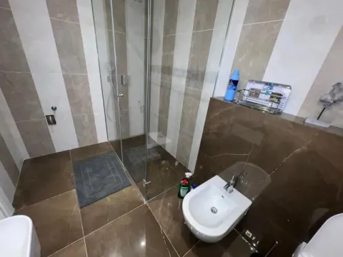 Izdavanje, dvosoban stan, 70m², Kalenić Pijaca, Vračar Sve Podlokacije - image 13