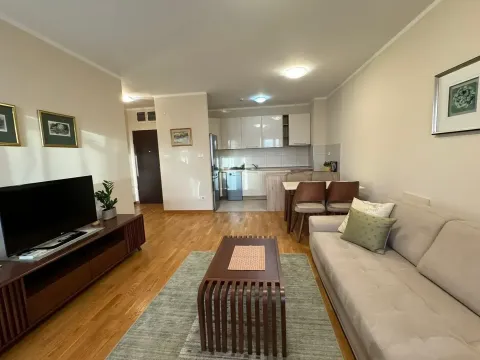 Rent, two bedroom apartment, 65m², City Kvart, Podgorica - image 3