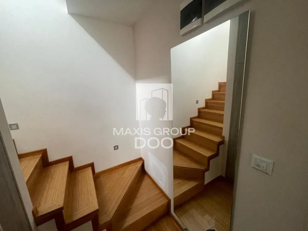 Prodaja, četvorosoban stan, 98m², Slavujev Venac, Zvezdara Sve Podlokacije