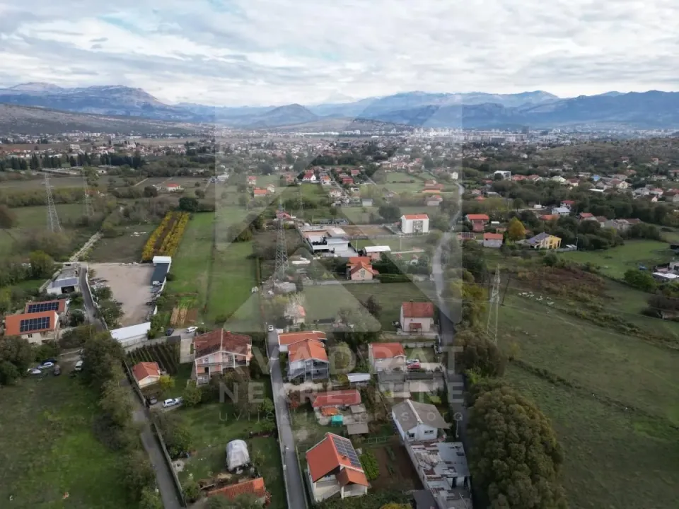Prodaja, plac, 888m², Donja Gorica, Podgorica
