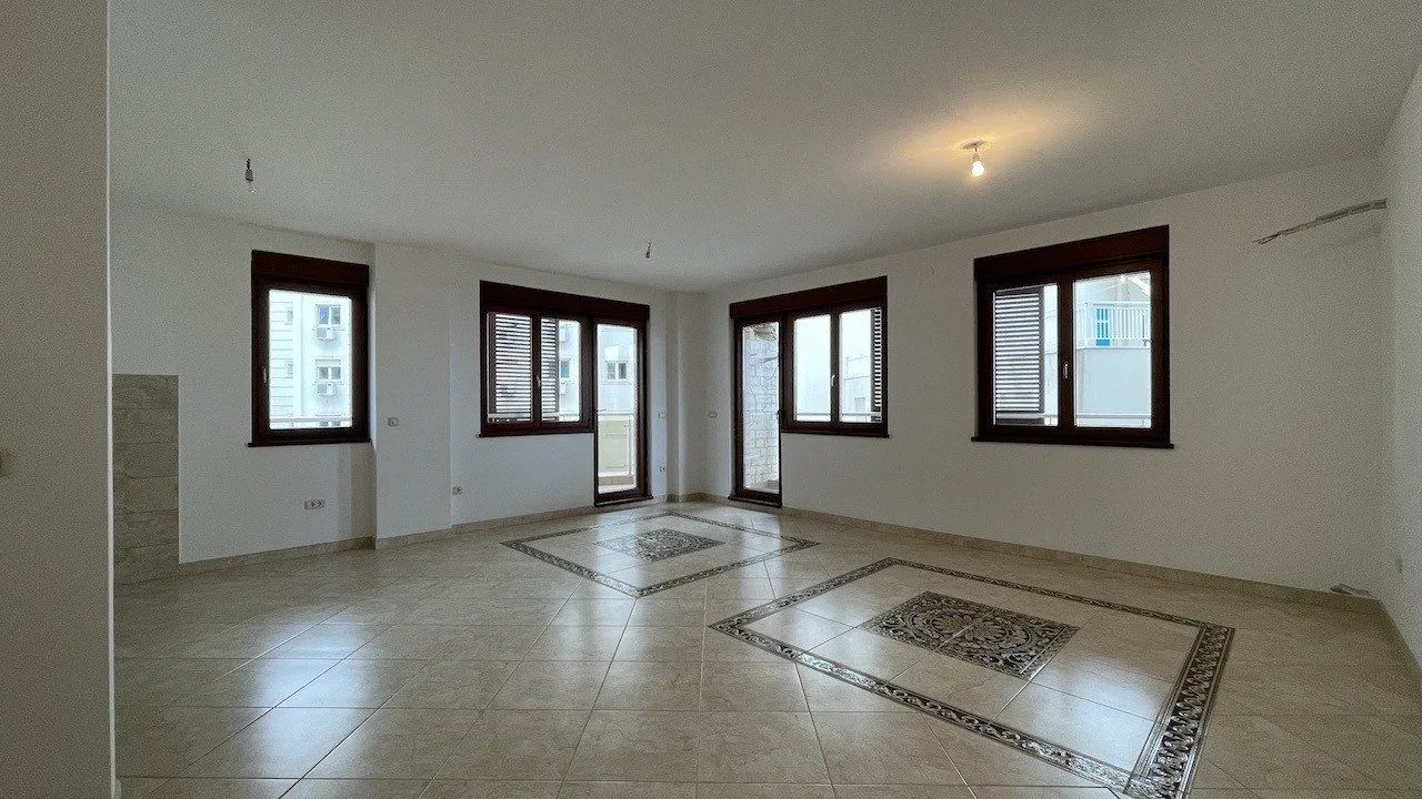 Prodaja, stan, 120m², Kamenovo, Budva