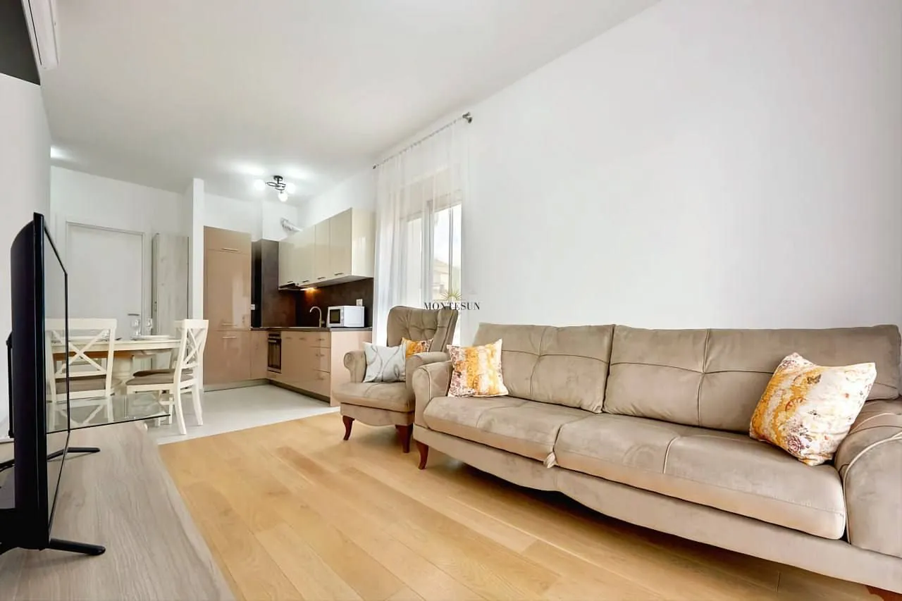 Rent, one bedroom apartment, 47m², Budva, Crna Gora