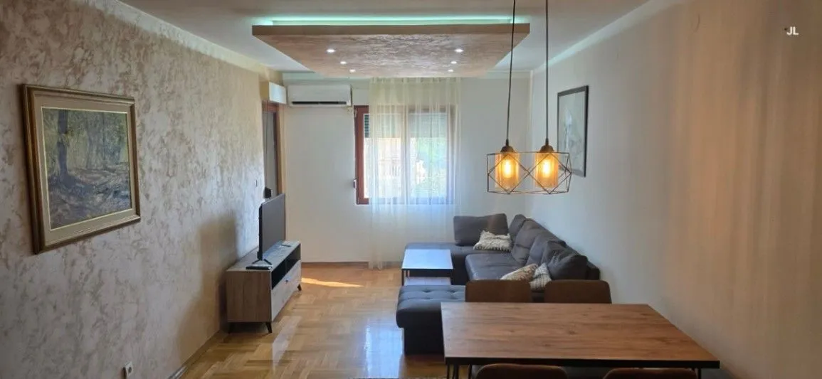 Izdavanje, jednosoban stan, 50m², Stari Aerodrom, Podgorica