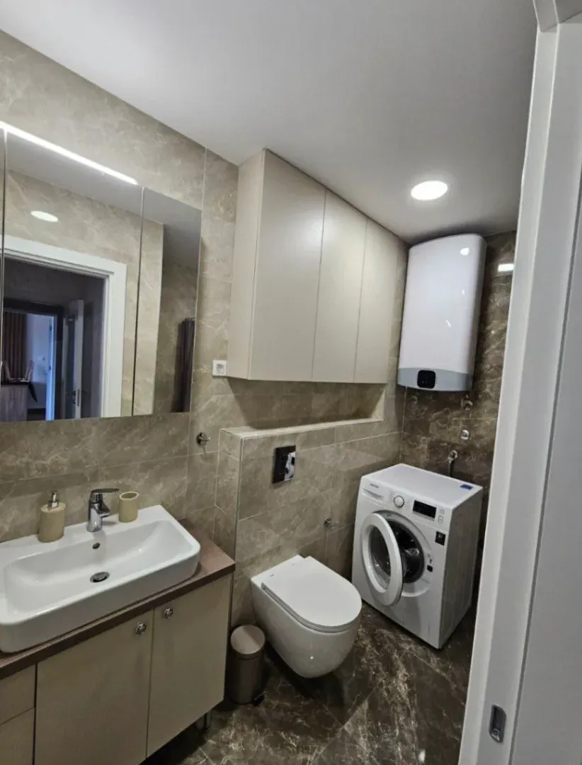 Prodaja, dvosoban stan, 70m², Tološka šuma, Podgorica