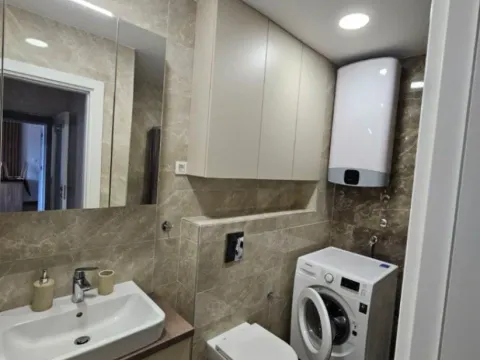 Prodaja, dvosoban stan, 70m², Tološka šuma, Podgorica - image 4