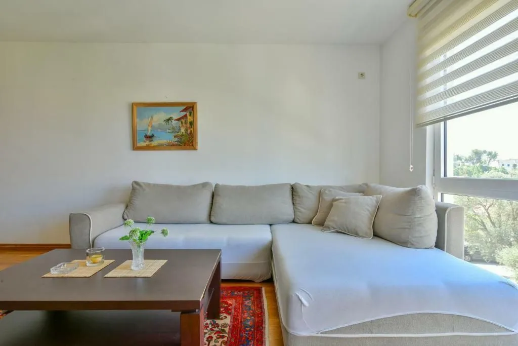 Prodaja, dvosoban stan, 70m², Sveti Stefan, Budva