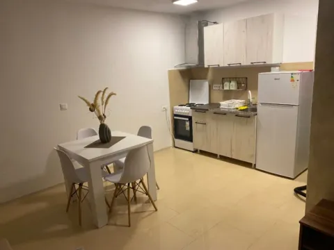 Rent, house, 60m², Radanovići, Kotor - image 4