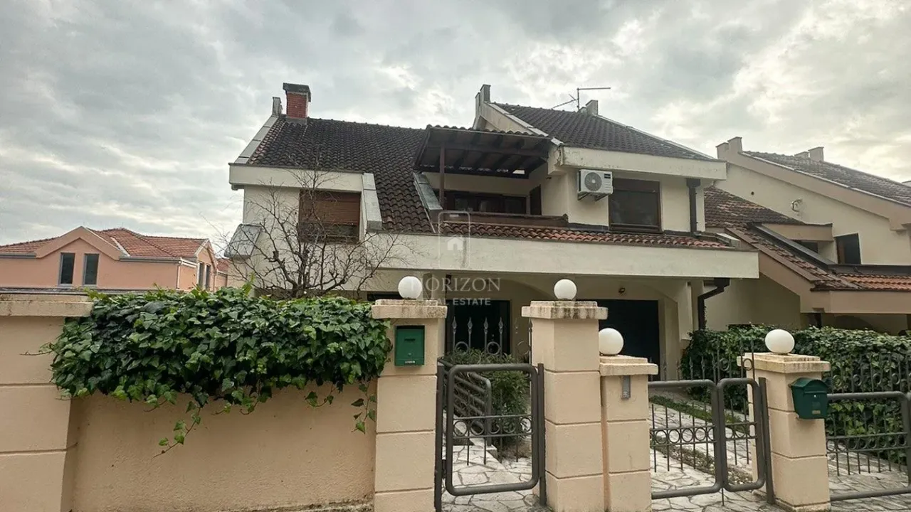 Izdavanje, kuća, 300m², Gorica C, Podgorica