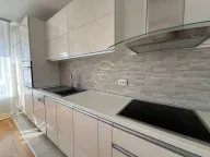 Izdavanje, trosoban stan, 80m², Centar, Novi Sad - image 7