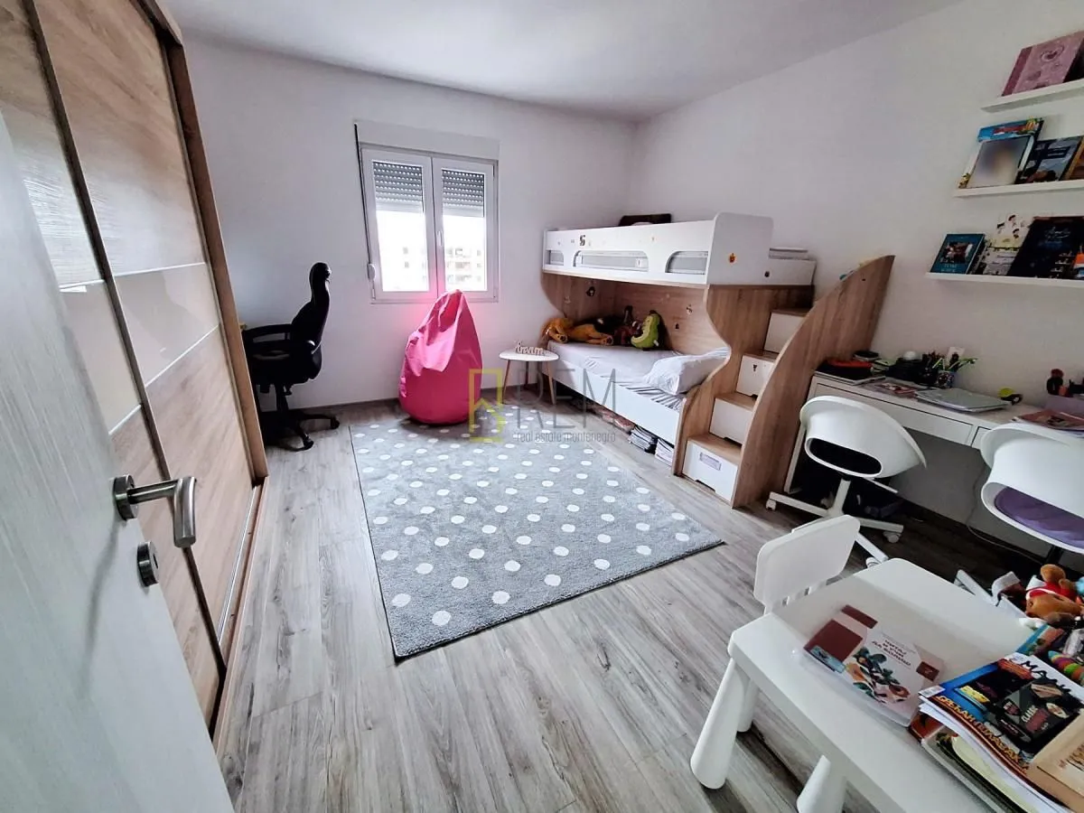 Prodaja, dvosoban stan, 72m², Lepa Kata, Podgorica