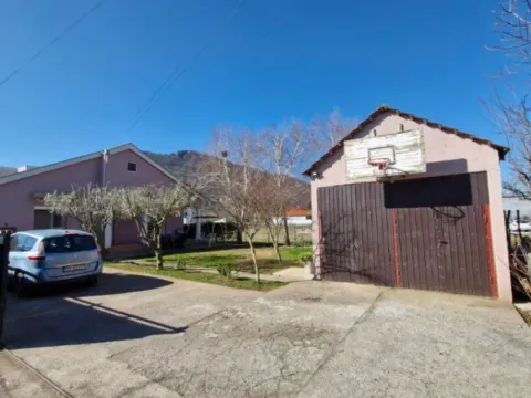 Prodaja, kuća, 150m², Tološi, Podgorica - image 4