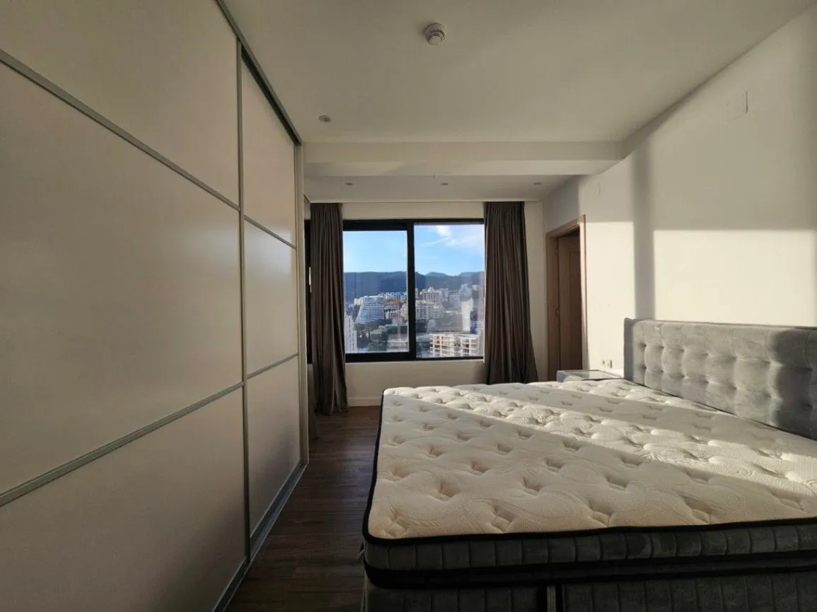 Prodaja, trosoban stan, 200m², Rafailovići, Budva