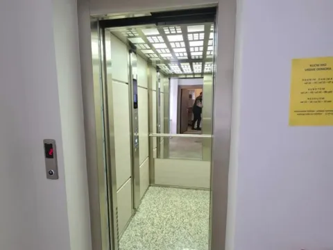 Prodaja, jednosoban stan, 29m², Zemun Centar, Zemun Sve Podlokacije - image 17