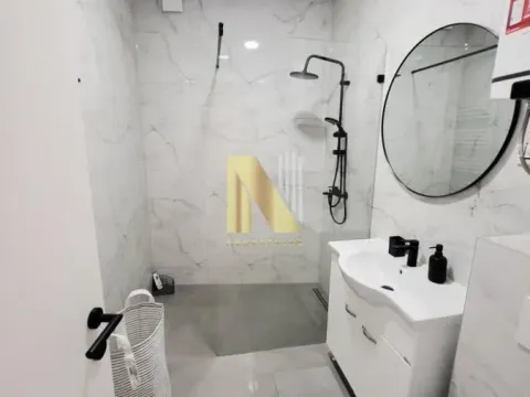 Izdavanje, trosoban stan, 73m², Centar, Novi Sad - image 17
