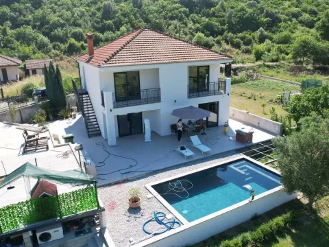 Sale, house, 180m², Radanovići, Kotor - image 13