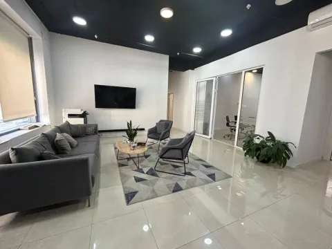 Rent, office space, 140m², Bar, Crna Gora - image 1