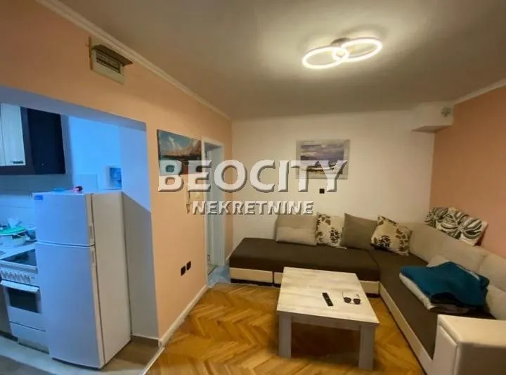 Prodaja, stan, 26m², Centar, Novi Sad