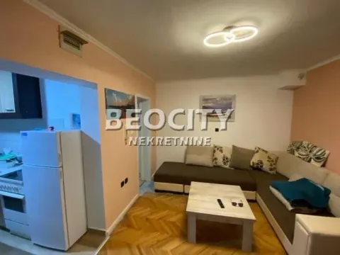 Prodaja, stan, 26m², Centar, Novi Sad