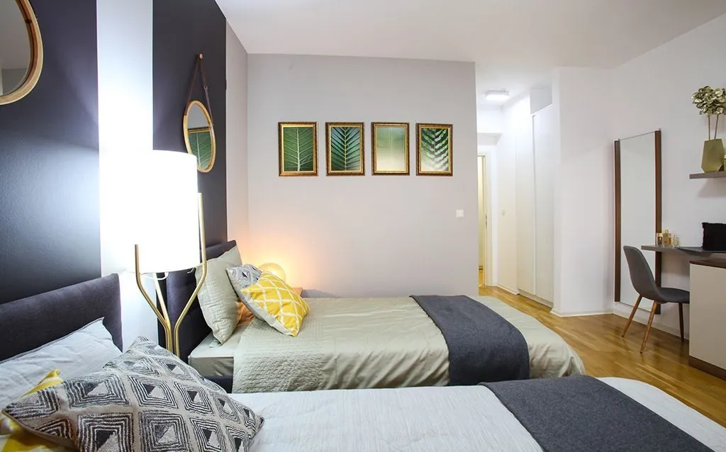 Izdavanje, trosoban stan, 198m², Budva, Crna Gora