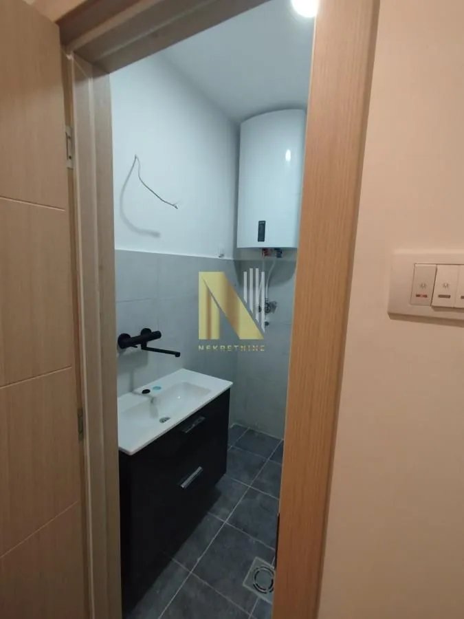 Prodaja, dvosoban stan, 59m², Železnička Stanica, Novi Sad Sve Podlokacije