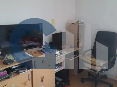 Prodaja, trosoban stan, 125m², Petlovo Brdo, Beograd - image 5