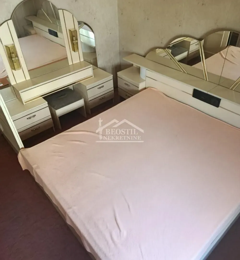 Sale, two bedroom apartment, 51m², Savski Venac, Beograd