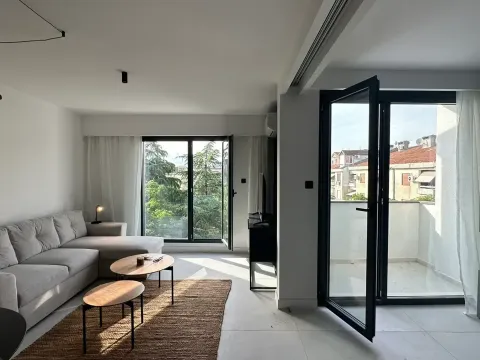 Stan in Stari Aerodrom