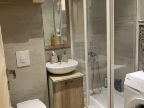 Izdavanje, dvosoban stan, 74m², Zabjelo, Podgorica - image 7