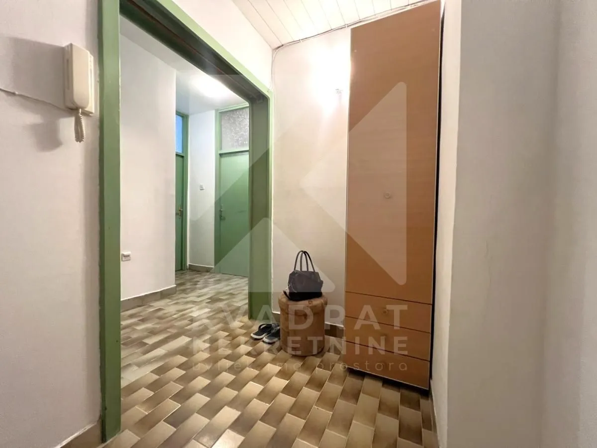 Izdavanje, jednosoban stan, 50m², Tuški Put, Podgorica