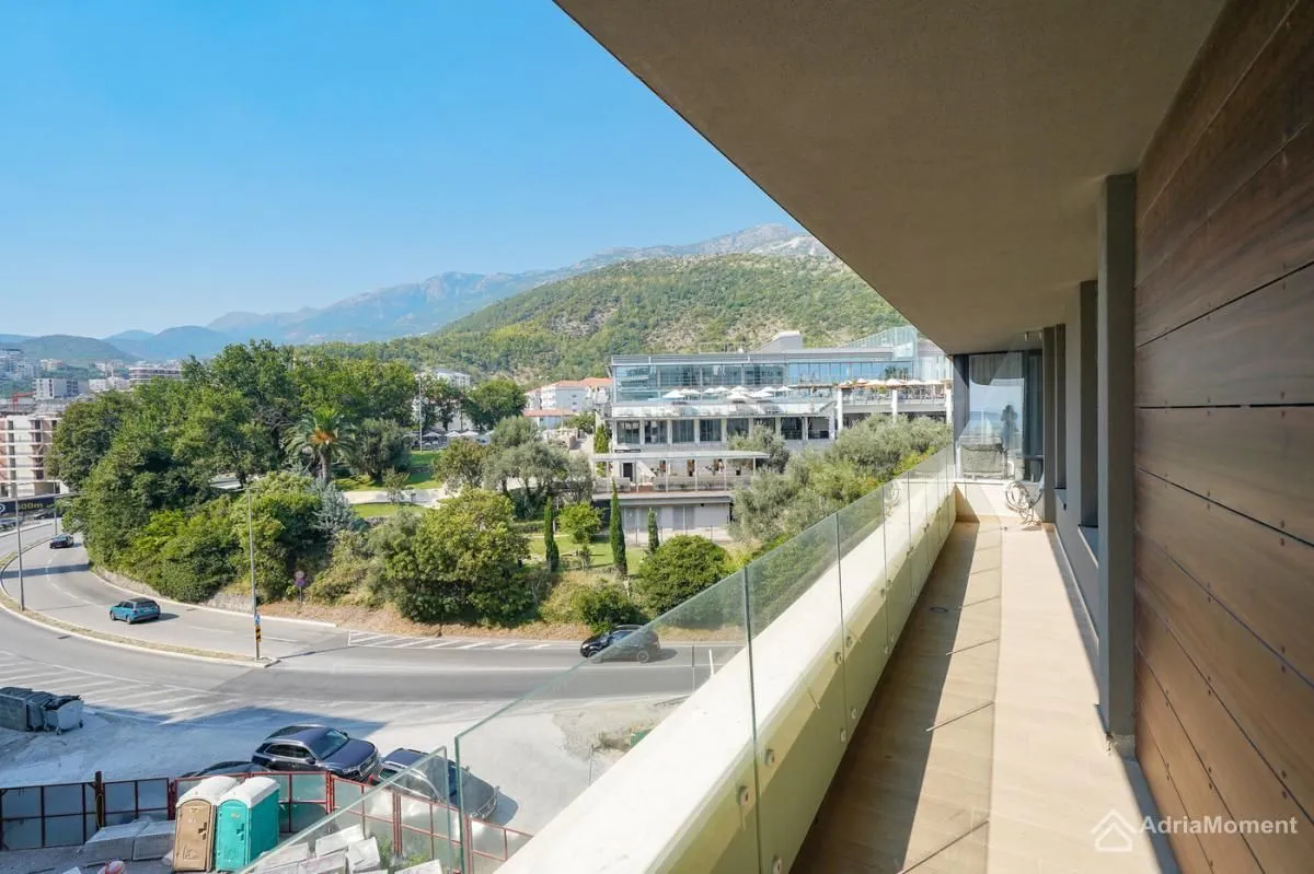 Prodaja, dvosoban stan, 70m², Rafailovići, Budva