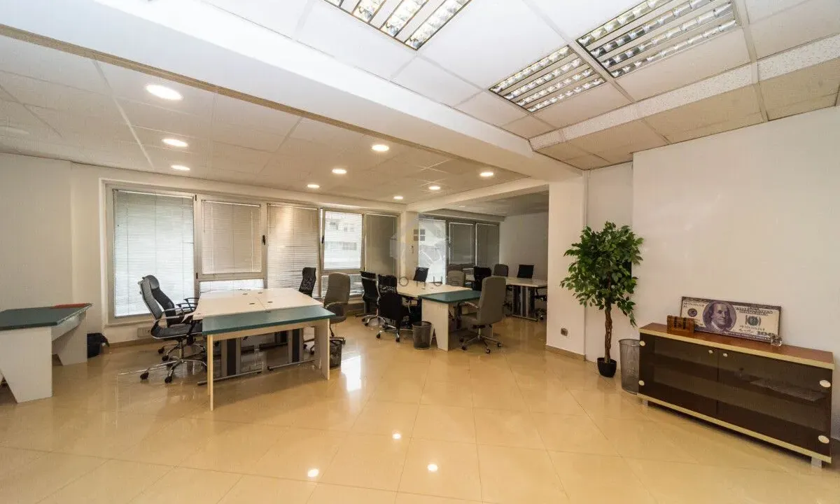 Izdavanje, poslovni prostor, 130m², Preko Morače, Podgorica