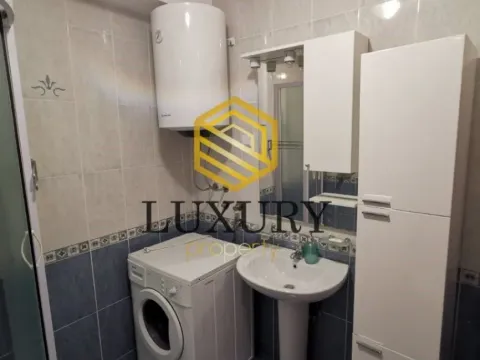 Sale, apartment, 65m², Blok 9, Podgorica - image 2