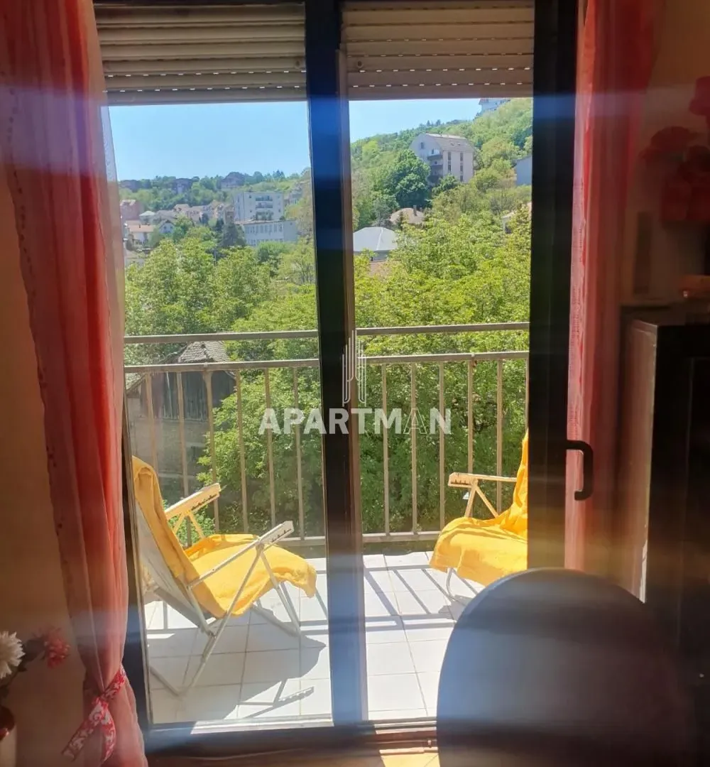Prodaja, dvosoban stan, 43m², Kneževac, Beograd