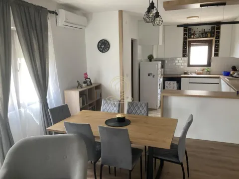 Prodaja, kuća, 200m², Palilula Sve Podlokacije, Beograd - image 2