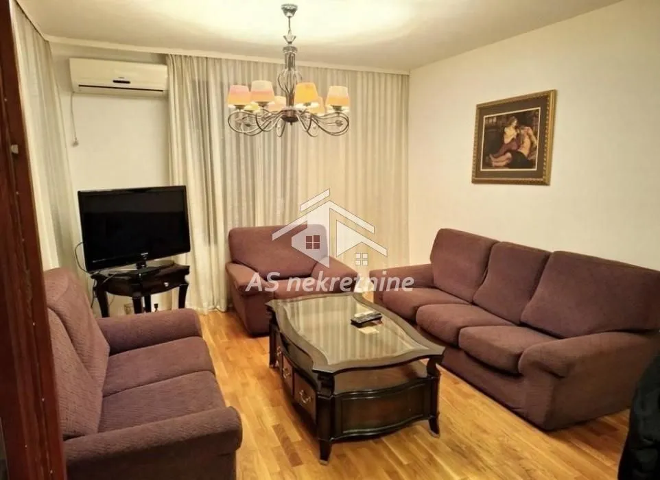 Rent, four bedroom apartment, 105m², Crveni Krst, Beograd
