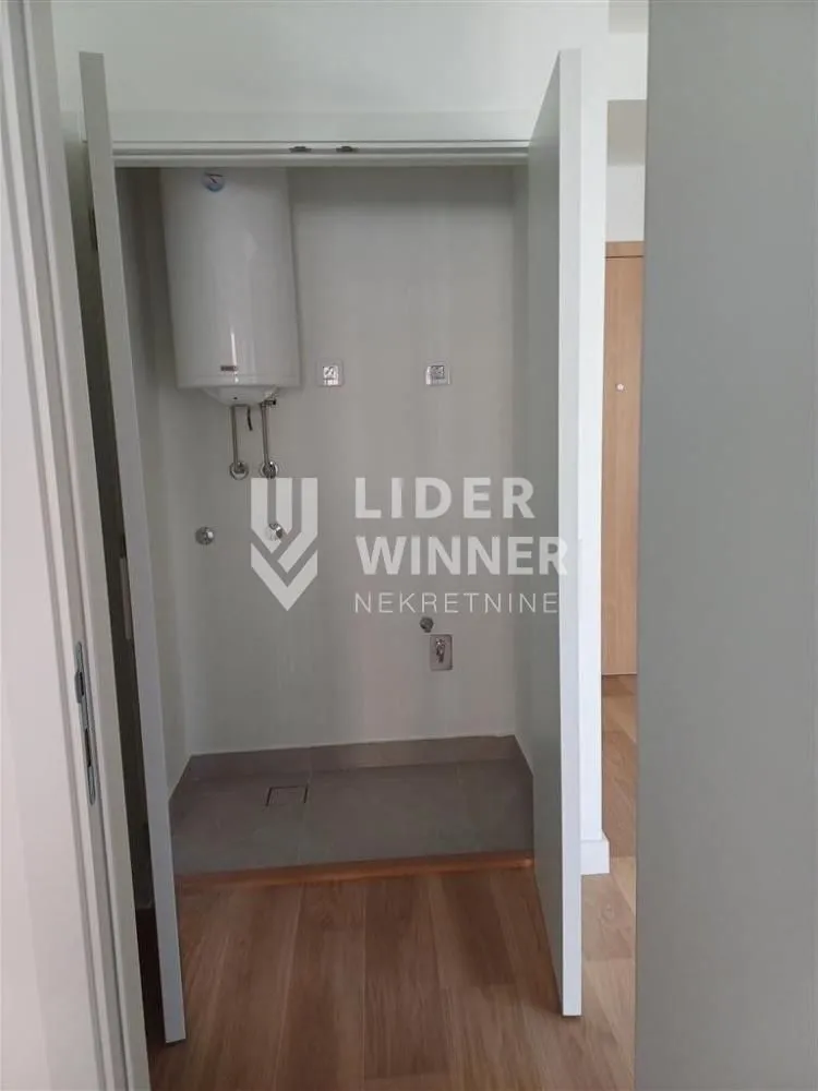 Prodaja, dvosoban stan, 56m², Savski Venac, Beograd