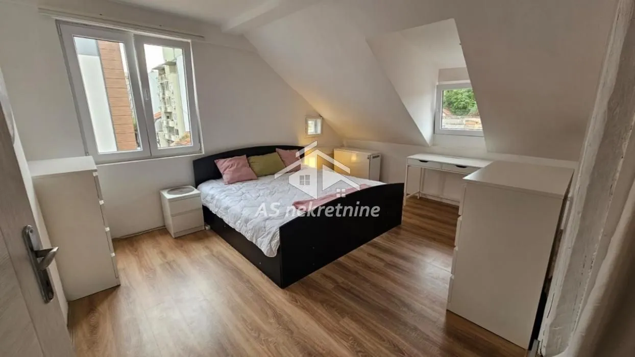 Izdavanje, dvosoban stan, 47m², Đeram Pijaca, Beograd