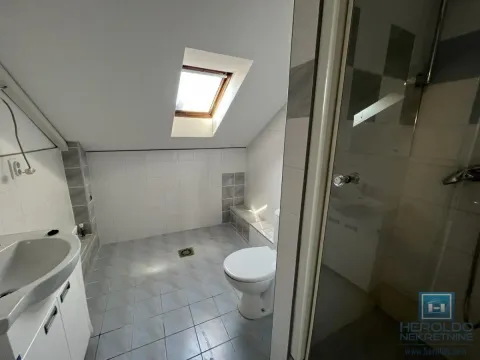 Prodaja, kuća, 400m², Centar, Jagodina - image 38
